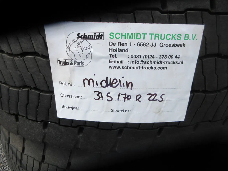Michelin 315/70R22.5 // 2 X ACHTER BAND MET STAAL WIEL - Pneu para Camião: foto 5 Michelin 315/70R22.5 // 2 X ACHTER BAND MET STAAL WIEL - Pneu para Camião: foto 5