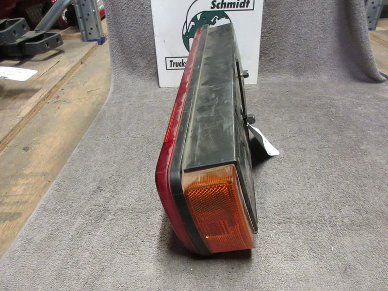 Scania 1545607 SCANIA R 420 EURO 5 RECHTS - Farol traseiros para Camião: foto 4 Scania 1545607 SCANIA R 420 EURO 5 RECHTS - Farol traseiros para Camião: foto 4
