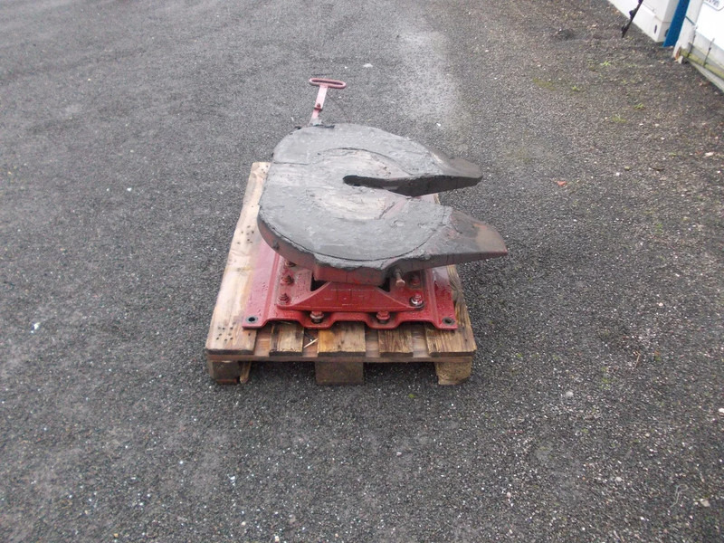 Jost G50-X D152 JSK37C03809EE G50-X D152 JSK37C03809EE MERCEDES BENZ 1851 EURO 6 - Quinta-roda para Camião: foto 2 Jost G50-X D152 JSK37C03809EE G50-X D152 JSK37C03809EE MERCEDES BENZ 1851 EURO 6 - Quinta-roda para Camião: foto 2