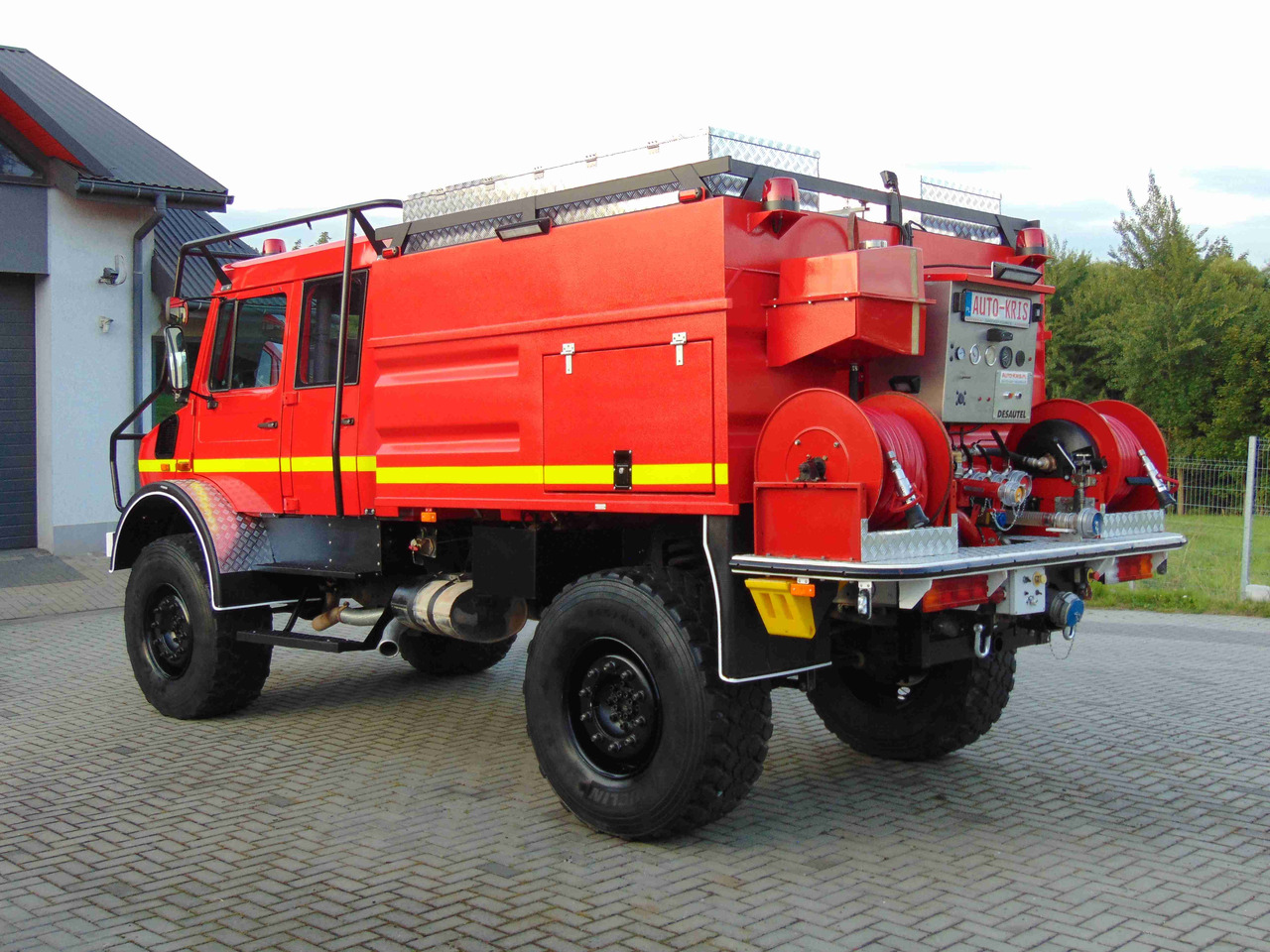 MERCEDES-BENZ Unimog U5000 4x4 DESAUTEL - 5000 WATER !!! - Carro de bombeiro: foto 3 MERCEDES-BENZ Unimog U5000 4x4 DESAUTEL - 5000 WATER !!! - Carro de bombeiro: foto 3