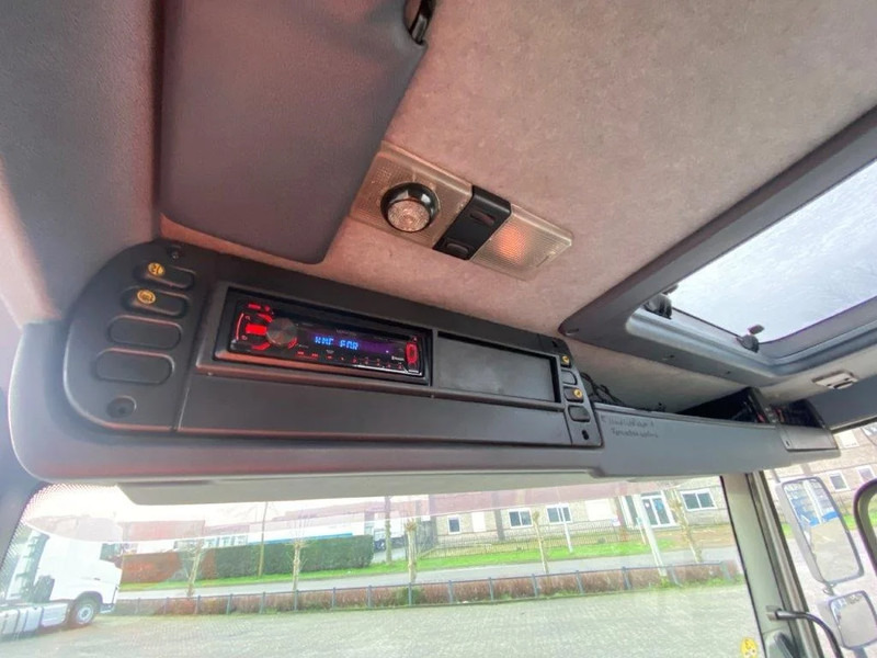 Locação financeira de DAF 65CF-240 / FULL STEEL / POMP / 3 COMPARTIMENTS / 8350 LITER / ONLY:25969 KM / EURO-2 / MANUAL / GOOD CONDITION DAF 65CF-240 / FULL STEEL / POMP / 3 COMPARTIMENTS / 8350 LITER / ONLY:25969 KM / EURO-2 / MANUAL / GOOD CONDITION: foto 17