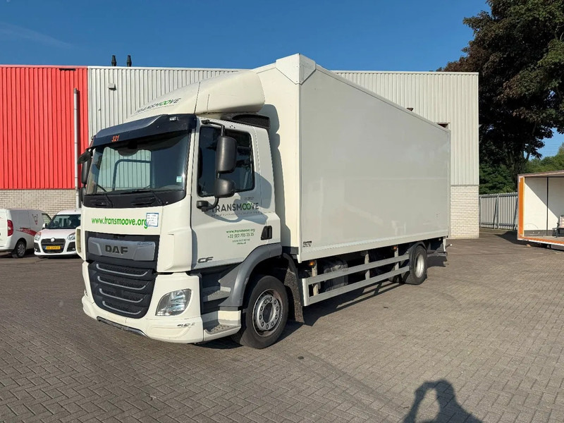 DAF CF 230 / ENGINE RUNNING / ONLY:286284 KM / ACC / LWDS / PLATFORM 2000 KG / 3SEATS / AUTOMATIC / EURO-6 / 2018 - Camião furgão: foto 1 DAF CF 230 / ENGINE RUNNING / ONLY:286284 KM / ACC / LWDS / PLATFORM 2000 KG / 3SEATS / AUTOMATIC / EURO-6 / 2018 - Camião furgão: foto 1