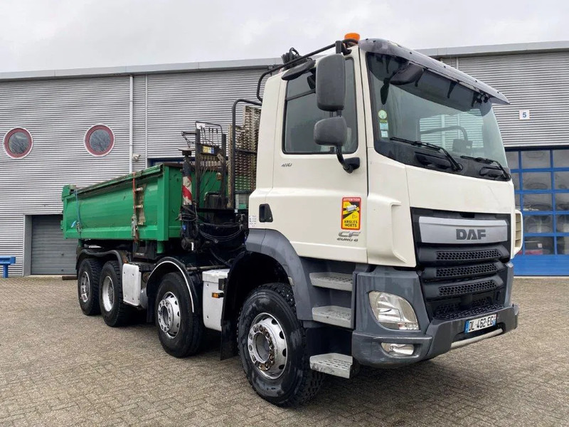 DAF CF410 / 8X4 / BIG AXLE / FULL-STEEL /2 SIDE TIPPER/ ONLY:363247 KM / AUTOMATIC / EURO-6 / 2014 - Camião grua: foto 2 DAF CF410 / 8X4 / BIG AXLE / FULL-STEEL /2 SIDE TIPPER/ ONLY:363247 KM / AUTOMATIC / EURO-6 / 2014 - Camião grua: foto 2