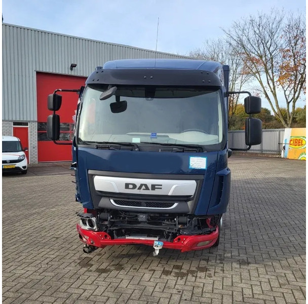 DAF LF 210 / ENGINE RUNNING / ONLY:120371 KM / PLATFORM:1000 KG / LWDS / AIRCO / AUTOMATIC / EURO-6 / 2022 - Camião furgão: foto 2 DAF LF 210 / ENGINE RUNNING / ONLY:120371 KM / PLATFORM:1000 KG / LWDS / AIRCO / AUTOMATIC / EURO-6 / 2022 - Camião furgão: foto 2