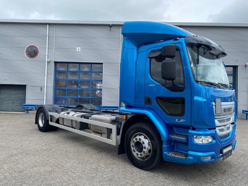 DAF LF290 / ONLY:429873KM / LWDS / GOOD TYRES / AUTOMATIC / EURO-6 / 2018 - Camião chassi: foto 2 DAF LF290 / ONLY:429873KM / LWDS / GOOD TYRES / AUTOMATIC / EURO-6 / 2018 - Camião chassi: foto 2