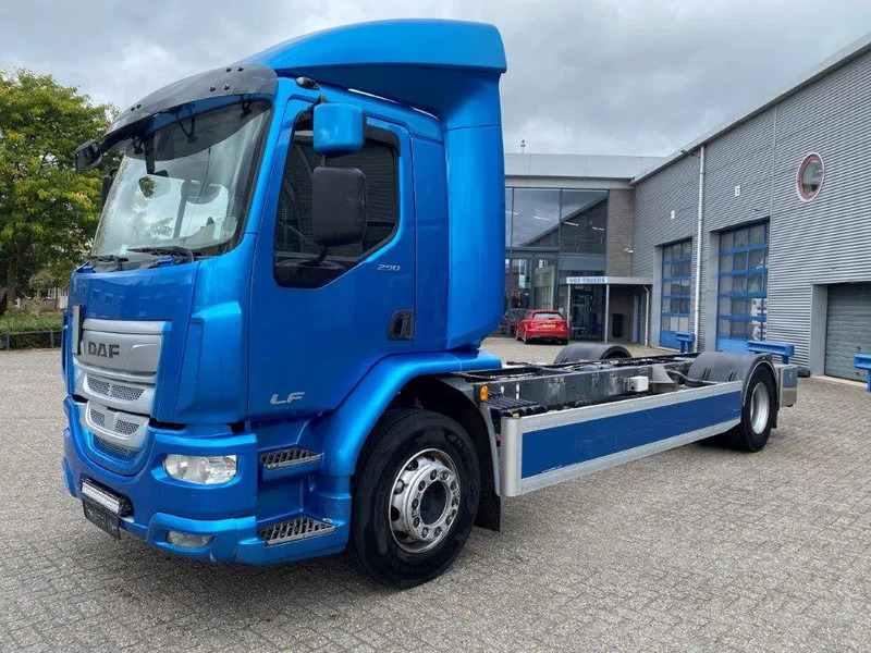 DAF LF290 / ONLY:429873KM / LWDS / GOOD TYRES / AUTOMATIC / EURO-6 / 2018 - Camião chassi: foto 1 DAF LF290 / ONLY:429873KM / LWDS / GOOD TYRES / AUTOMATIC / EURO-6 / 2018 - Camião chassi: foto 1