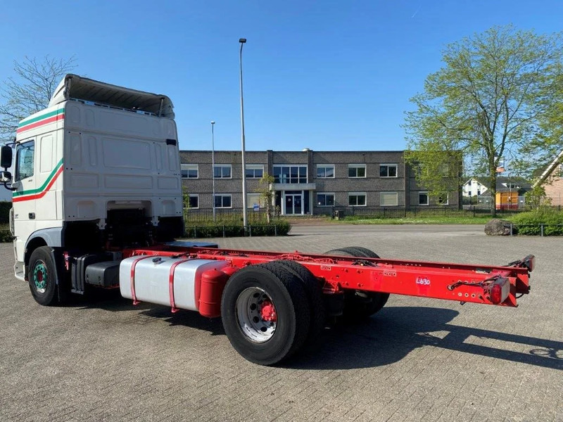 DAF XF106-460 / INTARDER / SPACE CAB / MANUAL / EURO-6 / 2015 - Camião chassi: foto 3 DAF XF106-460 / INTARDER / SPACE CAB / MANUAL / EURO-6 / 2015 - Camião chassi: foto 3