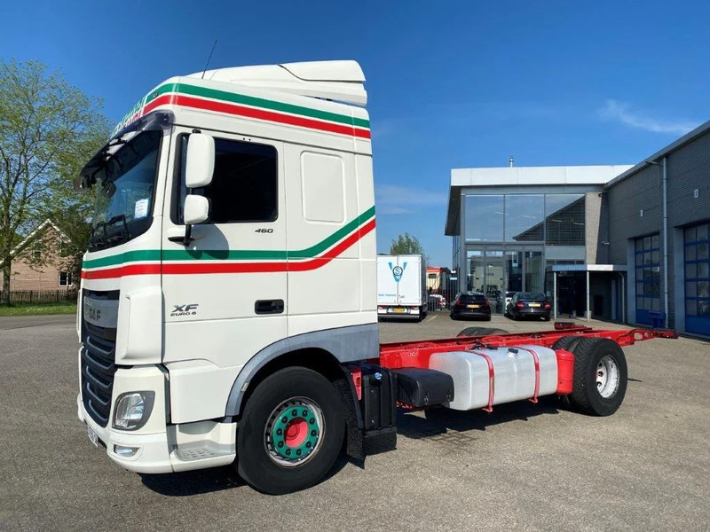DAF XF106-460 / INTARDER / SPACE CAB / MANUAL / EURO-6 / 2015 - Camião chassi: foto 1 DAF XF106-460 / INTARDER / SPACE CAB / MANUAL / EURO-6 / 2015 - Camião chassi: foto 1