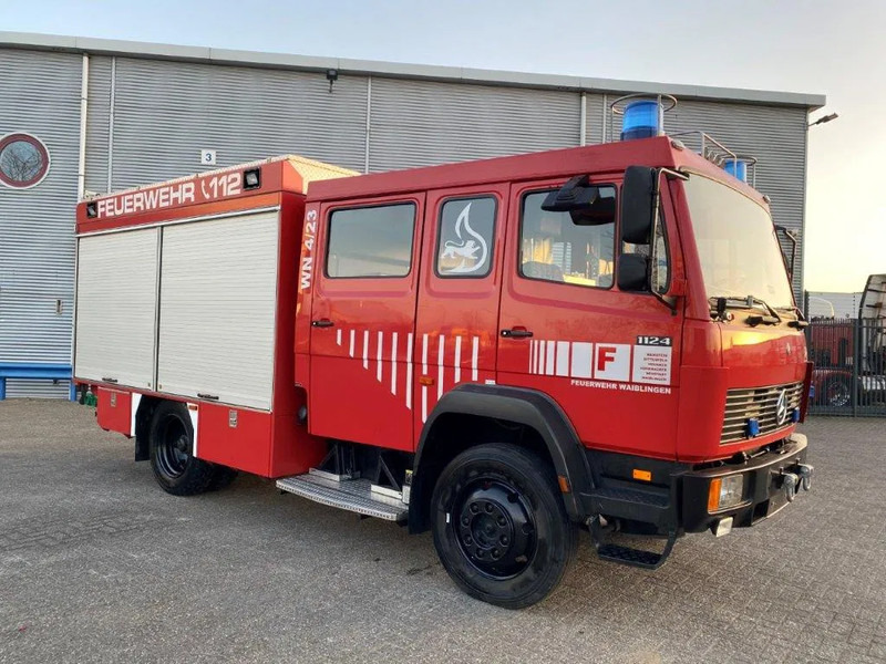 Mercedes-Benz 1124 AF / 4X4 / GERMAN TRUCK / WATERTANK 2400 LITER+POMP / GOOD CONDITION / ONLY:25235 KM / MARGE / MANUAL / 1996 - Carro de bombeiro: foto 2 Mercedes-Benz 1124 AF / 4X4 / GERMAN TRUCK / WATERTANK 2400 LITER+POMP / GOOD CONDITION / ONLY:25235 KM / MARGE / MANUAL / 1996 - Carro de bombeiro: foto 2