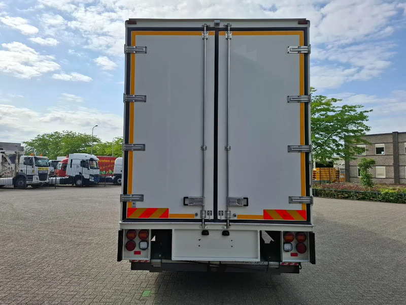 Mercedes-Benz Actros 1843 / GERMAN FLOWER TRUCK / 162021 KM / ISOLATED BOX / COOL & HEATED / NAVI / PLATFORM 1500 KG / TOP CONDITION / FULL-AI - Food truck: foto 4 Mercedes-Benz Actros 1843 / GERMAN FLOWER TRUCK / 162021 KM / ISOLATED BOX / COOL & HEATED / NAVI / PLATFORM 1500 KG / TOP CONDITION / FULL-AI - Food truck: foto 4
