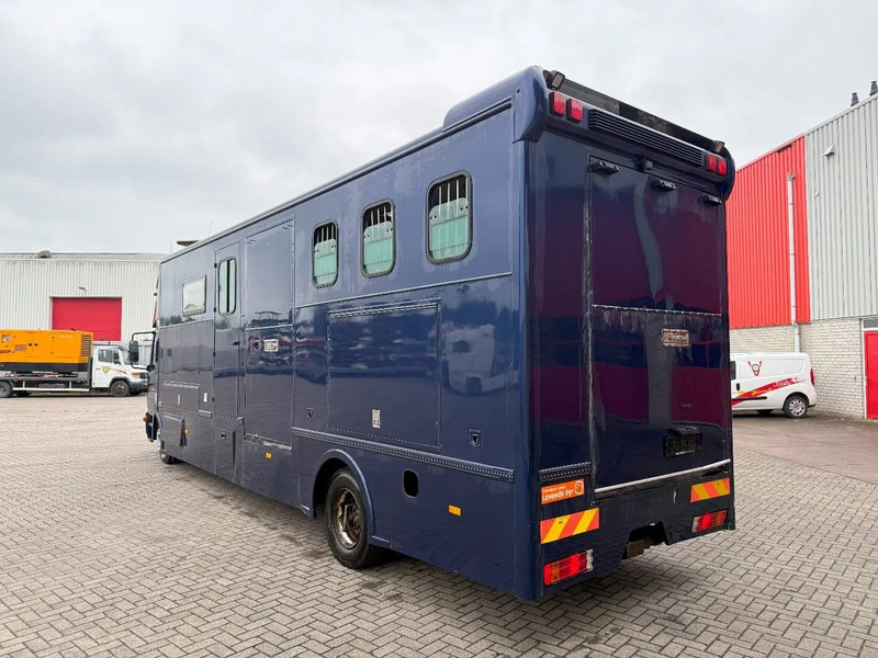 Mercedes-Benz Atego 1223 / ENGINE RUNNING / ONLY:159450 KM / HORSETRUCK / HEATED BOX / GEN2-TACHO= WATERTANK / LIVING ROOM / EURO-2 / MANUAL / - Camião de transporte de cavalos: foto 3 Mercedes-Benz Atego 1223 / ENGINE RUNNING / ONLY:159450 KM / HORSETRUCK / HEATED BOX / GEN2-TACHO= WATERTANK / LIVING ROOM / EURO-2 / MANUAL / - Camião de transporte de cavalos: foto 3