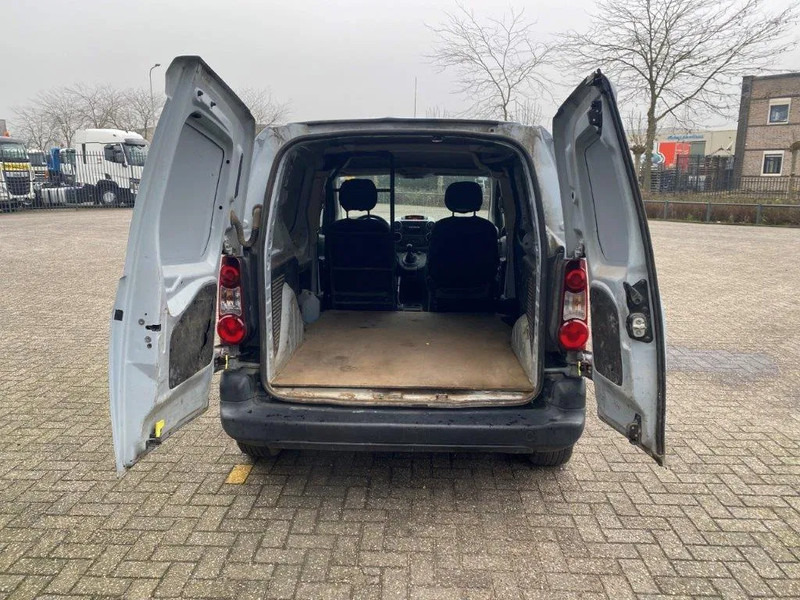 Peugeot Partner 1.6 HDI / TUV:22-11-2025 / AIRCO / CLOSED BOX / MANUAL / EURO-5 / 2013 - Furgão compacto: foto 5 Peugeot Partner 1.6 HDI / TUV:22-11-2025 / AIRCO / CLOSED BOX / MANUAL / EURO-5 / 2013 - Furgão compacto: foto 5