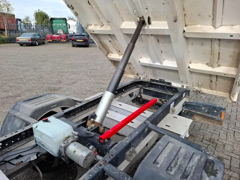 Carrinha basculante Renault Master / TIPPER / ONLY:59243 KM / NAVI / AIRCO / TEMPOMAAT / MANUAL / EURO-6 / 2021: foto 15 Carrinha basculante Renault Master / TIPPER / ONLY:59243 KM / NAVI / AIRCO / TEMPOMAAT / MANUAL / EURO-6 / 2021: foto 15