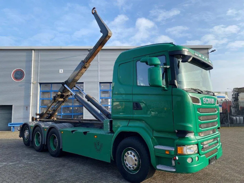 Scania R520 V8 / 8X4 / BIG AXLE / AJK HOOKLIFT 30TON / LIFT+LENKACHSE / NAVI / LEATHER / FULL-AIR / AUTOMATIC / EURO-6 / 2015 - Camião polibenne: foto 2 Scania R520 V8 / 8X4 / BIG AXLE / AJK HOOKLIFT 30TON / LIFT+LENKACHSE / NAVI / LEATHER / FULL-AIR / AUTOMATIC / EURO-6 / 2015 - Camião polibenne: foto 2