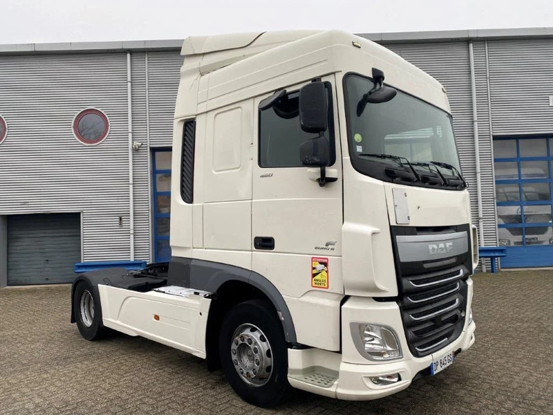 DAF XF106-460 / AUTOMATIC / DEB / PARKCOOL / AIRCO / EURO-6 / 2015 - Tractor: foto 2 DAF XF106-460 / AUTOMATIC / DEB / PARKCOOL / AIRCO / EURO-6 / 2015 - Tractor: foto 2
