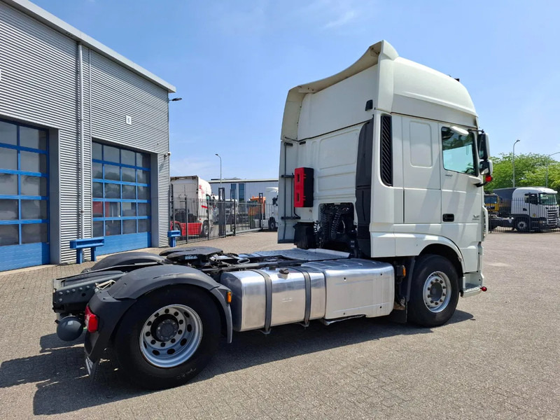 DAF XF106-460 / CLEAN NL TRUCK / DOUBLE TANK / 751675 KM / ACC / LWDS / FRIDGE / AUTOMATIC / EURO-6 / 2017 - Tractor: foto 5 DAF XF106-460 / CLEAN NL TRUCK / DOUBLE TANK / 751675 KM / ACC / LWDS / FRIDGE / AUTOMATIC / EURO-6 / 2017 - Tractor: foto 5
