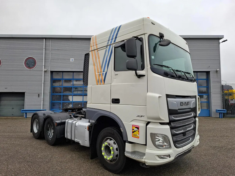 DAF XF106-480 / 6X4 / INTARDER / HYDRAULICS / ONLY:455958 KM / TECHNICAL 70 TON / SMART TACHO / INLINER / LWDS / AUTOMATIC / EURO-6 - Tractor: foto 2 DAF XF106-480 / 6X4 / INTARDER / HYDRAULICS / ONLY:455958 KM / TECHNICAL 70 TON / SMART TACHO / INLINER / LWDS / AUTOMATIC / EURO-6 - Tractor: foto 2