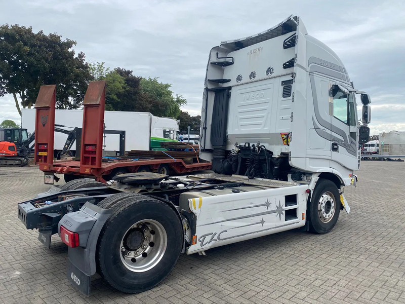 Iveco Stralis 570 XP / ENGINE RUNNING / INTARDER / PARKCOOL / DOUBLE TANK / NAVI / LEATHER / ONLY:749717 KM / ALCOA / EURO-6 / 2017 - Tractor: foto 5 Iveco Stralis 570 XP / ENGINE RUNNING / INTARDER / PARKCOOL / DOUBLE TANK / NAVI / LEATHER / ONLY:749717 KM / ALCOA / EURO-6 / 2017 - Tractor: foto 5