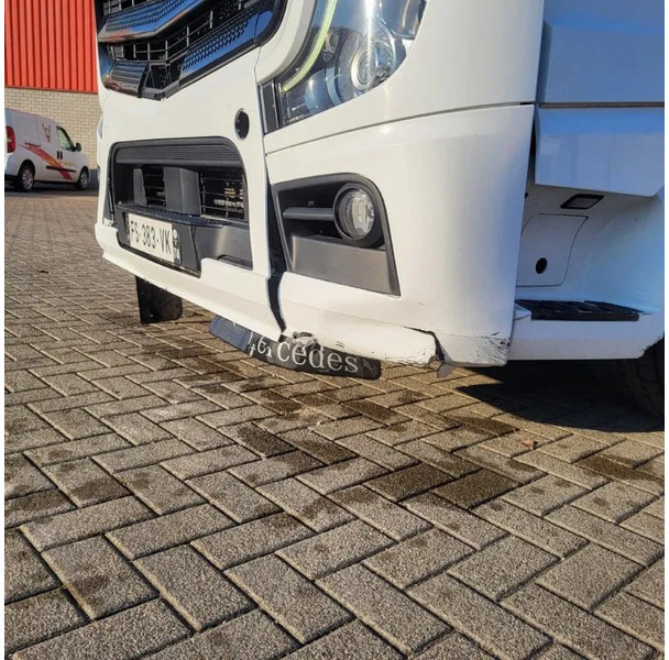 Locação financeira de Mercedes-Benz ACTROS 1863 / ENGINE RUNNING / RETARDER / PARK-COOL /HYDRAULICS / ONLY: 268593KM / GIGA-SPACE / MIRRORCAM / AUTOMATIC / EURO-6 / Mercedes-Benz ACTROS 1863 / ENGINE RUNNING / RETARDER / PARK-COOL /HYDRAULICS / ONLY: 268593KM / GIGA-SPACE / MIRRORCAM / AUTOMATIC / EURO-6 /: foto 17 Locação financeira de Mercedes-Benz ACTROS 1863 / ENGINE RUNNING / RETARDER / PARK-COOL /HYDRAULICS / ONLY: 268593KM / GIGA-SPACE / MIRRORCAM / AUTOMATIC / EURO-6 / Mercedes-Benz ACTROS 1863 / ENGINE RUNNING / RETARDER / PARK-COOL /HYDRAULICS / ONLY: 268593KM / GIGA-SPACE / MIRRORCAM / AUTOMATIC / EURO-6 /: foto 17