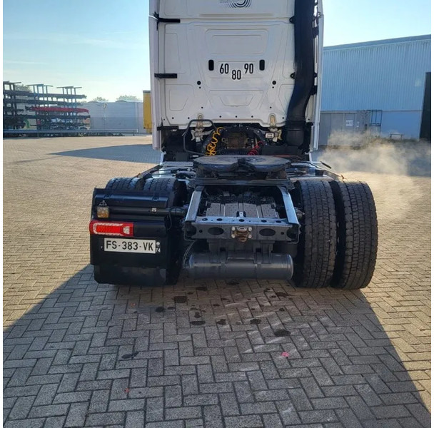 Locação financeira de Mercedes-Benz ACTROS 1863 / ENGINE RUNNING / RETARDER / PARK-COOL /HYDRAULICS / ONLY: 268593KM / GIGA-SPACE / MIRRORCAM / AUTOMATIC / EURO-6 / Mercedes-Benz ACTROS 1863 / ENGINE RUNNING / RETARDER / PARK-COOL /HYDRAULICS / ONLY: 268593KM / GIGA-SPACE / MIRRORCAM / AUTOMATIC / EURO-6 /: foto 6 Locação financeira de Mercedes-Benz ACTROS 1863 / ENGINE RUNNING / RETARDER / PARK-COOL /HYDRAULICS / ONLY: 268593KM / GIGA-SPACE / MIRRORCAM / AUTOMATIC / EURO-6 / Mercedes-Benz ACTROS 1863 / ENGINE RUNNING / RETARDER / PARK-COOL /HYDRAULICS / ONLY: 268593KM / GIGA-SPACE / MIRRORCAM / AUTOMATIC / EURO-6 /: foto 6