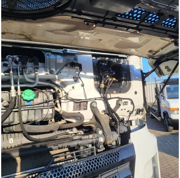 Locação financeira de Mercedes-Benz ACTROS 1863 / ENGINE RUNNING / RETARDER / PARK-COOL /HYDRAULICS / ONLY: 268593KM / GIGA-SPACE / MIRRORCAM / AUTOMATIC / EURO-6 / Mercedes-Benz ACTROS 1863 / ENGINE RUNNING / RETARDER / PARK-COOL /HYDRAULICS / ONLY: 268593KM / GIGA-SPACE / MIRRORCAM / AUTOMATIC / EURO-6 /: foto 12 Locação financeira de Mercedes-Benz ACTROS 1863 / ENGINE RUNNING / RETARDER / PARK-COOL /HYDRAULICS / ONLY: 268593KM / GIGA-SPACE / MIRRORCAM / AUTOMATIC / EURO-6 / Mercedes-Benz ACTROS 1863 / ENGINE RUNNING / RETARDER / PARK-COOL /HYDRAULICS / ONLY: 268593KM / GIGA-SPACE / MIRRORCAM / AUTOMATIC / EURO-6 /: foto 12