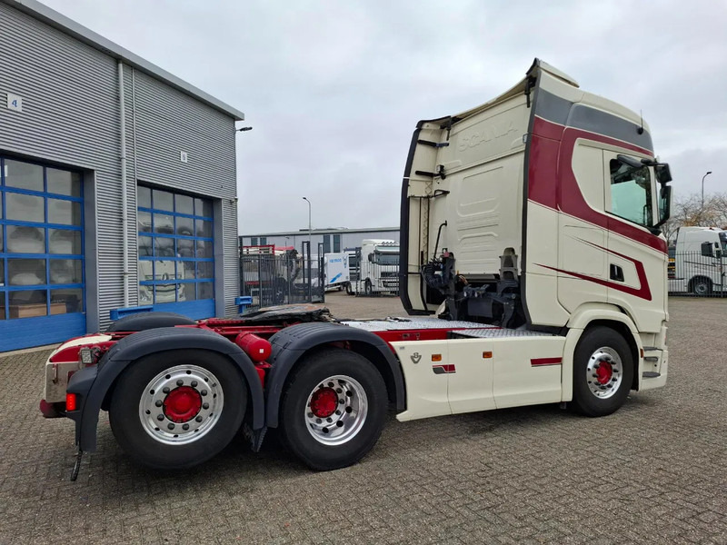 Scania NGS S650 V8 / RETARDER / 633397 KM / FULL-AIR / INLINER / FULL SPOILER / LEATHER / ALCOA / NAVI / FRIDGE / EURO-6 / 2020 - Tractor: foto 5 Scania NGS S650 V8 / RETARDER / 633397 KM / FULL-AIR / INLINER / FULL SPOILER / LEATHER / ALCOA / NAVI / FRIDGE / EURO-6 / 2020 - Tractor: foto 5