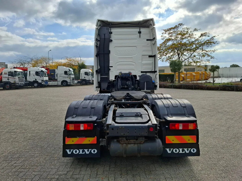 Volvo FH4-460 / VEB+ / ACC / LWDS / LIFT AXLE / 753707 KM / FRIDGE / AUTOMATIC / EURO-6 / 2015 - Tractor: foto 4 Volvo FH4-460 / VEB+ / ACC / LWDS / LIFT AXLE / 753707 KM / FRIDGE / AUTOMATIC / EURO-6 / 2015 - Tractor: foto 4