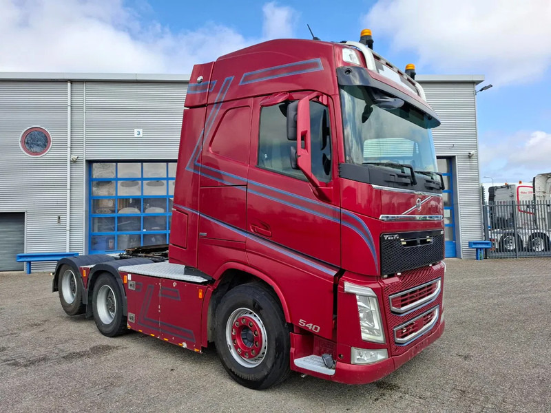Volvo FH4-540 / 6X4 / BIG AXLE / HYDRAULICS / VEB+ / DYNAMIC STEERING / NAVI / ACC / LWDS / FULL-AIR / LEATHER / AUTOMATIC / EURO-6 / - Tractor: foto 2 Volvo FH4-540 / 6X4 / BIG AXLE / HYDRAULICS / VEB+ / DYNAMIC STEERING / NAVI / ACC / LWDS / FULL-AIR / LEATHER / AUTOMATIC / EURO-6 / - Tractor: foto 2