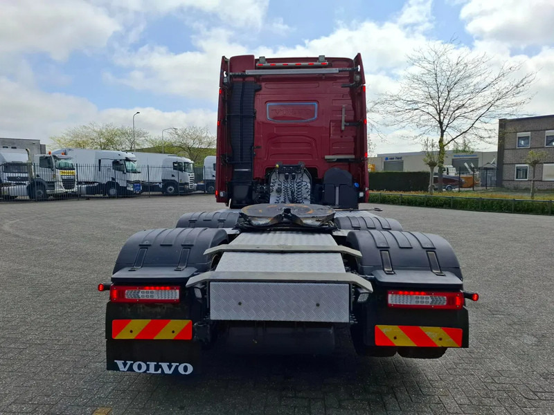 Volvo FH4-540 / 6X4 / BIG AXLE / HYDRAULICS / VEB+ / DYNAMIC STEERING / NAVI / ACC / LWDS / FULL-AIR / LEATHER / AUTOMATIC / EURO-6 / - Tractor: foto 4 Volvo FH4-540 / 6X4 / BIG AXLE / HYDRAULICS / VEB+ / DYNAMIC STEERING / NAVI / ACC / LWDS / FULL-AIR / LEATHER / AUTOMATIC / EURO-6 / - Tractor: foto 4