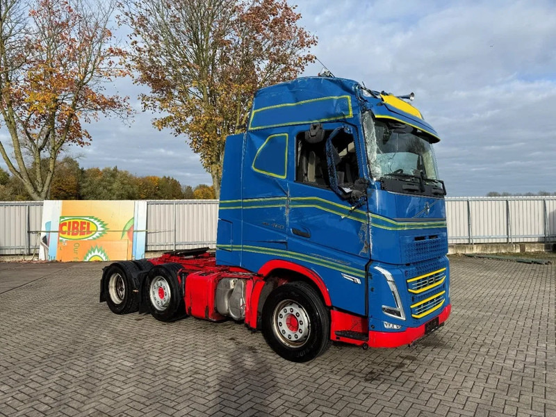 Volvo FH5-460 / ENGINE RUNING / HYDRAULICS / I-SAVE / VEB+ / ONLY:446560 KM / DOUBLE TANK / LWDS / EURO-6 / 2021 - Tractor: foto 2 Volvo FH5-460 / ENGINE RUNING / HYDRAULICS / I-SAVE / VEB+ / ONLY:446560 KM / DOUBLE TANK / LWDS / EURO-6 / 2021 - Tractor: foto 2