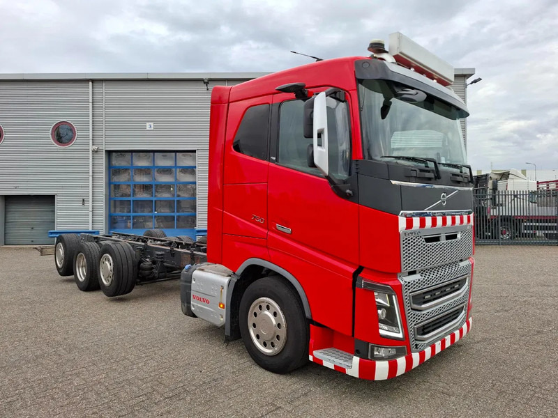Volvo FH16-750 / VEB+ / ONLY:349761 KM / 9TON FRONT AXLE / INLINER / TECHNICAL 60TON / FULL-AIR / AUTOMATIC / EURO-6 / 2016 - Camião chassi: foto 2 Volvo FH16-750 / VEB+ / ONLY:349761 KM / 9TON FRONT AXLE / INLINER / TECHNICAL 60TON / FULL-AIR / AUTOMATIC / EURO-6 / 2016 - Camião chassi: foto 2
