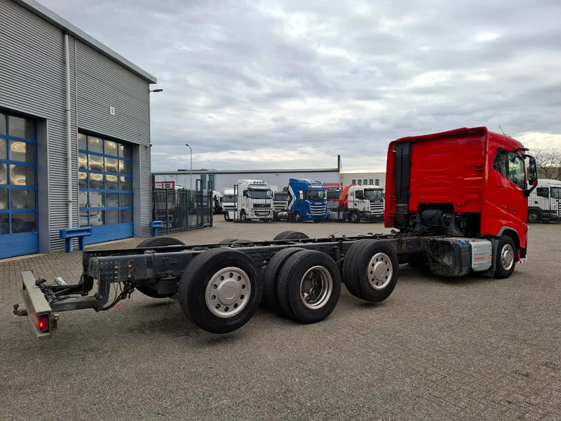 Volvo FH16-750 / VEB+ / ONLY:349761 KM / 9TON FRONT AXLE / INLINER / TECHNICAL 60TON / FULL-AIR / AUTOMATIC / EURO-6 / 2016 - Camião chassi: foto 5 Volvo FH16-750 / VEB+ / ONLY:349761 KM / 9TON FRONT AXLE / INLINER / TECHNICAL 60TON / FULL-AIR / AUTOMATIC / EURO-6 / 2016 - Camião chassi: foto 5