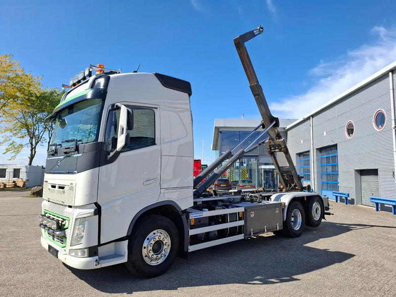 Volvo FH4-500 / VEB+ / HOOK 22 TON / LIFT+LENKACHSE / TUV:02-02-2026 / FULL-AIR / LWDS / NAVI / ALCOA / AUTOMATIC / EURO-6 / 2017 - Camião polibenne: foto 1 Volvo FH4-500 / VEB+ / HOOK 22 TON / LIFT+LENKACHSE / TUV:02-02-2026 / FULL-AIR / LWDS / NAVI / ALCOA / AUTOMATIC / EURO-6 / 2017 - Camião polibenne: foto 1
