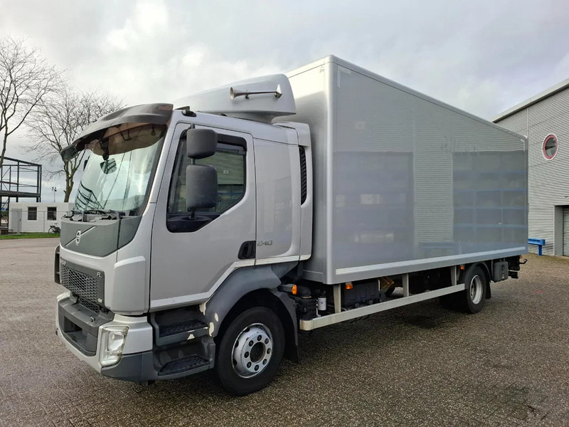 Volvo FL 240 / ONLY:340697 KM / BIG PLATFORM 2TON / TUV:29-01-2026 / LWDS / NAVI / SIDE DOOR / AUTOMATIC / EURO-6 / 2018 - Camião furgão: foto 1 Volvo FL 240 / ONLY:340697 KM / BIG PLATFORM 2TON / TUV:29-01-2026 / LWDS / NAVI / SIDE DOOR / AUTOMATIC / EURO-6 / 2018 - Camião furgão: foto 1