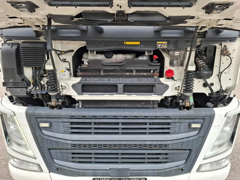 Locação financeira de Volvo FM11-330 / VEB / LWDS / ONLY:442862 KM / CARRIER SUPRA 1250 / DOPPELSTOCK / PLATFORM 2TON / DATALOG / FULL-AIR / TOP CONDITION / Volvo FM11-330 / VEB / LWDS / ONLY:442862 KM / CARRIER SUPRA 1250 / DOPPELSTOCK / PLATFORM 2TON / DATALOG / FULL-AIR / TOP CONDITION /: foto 17