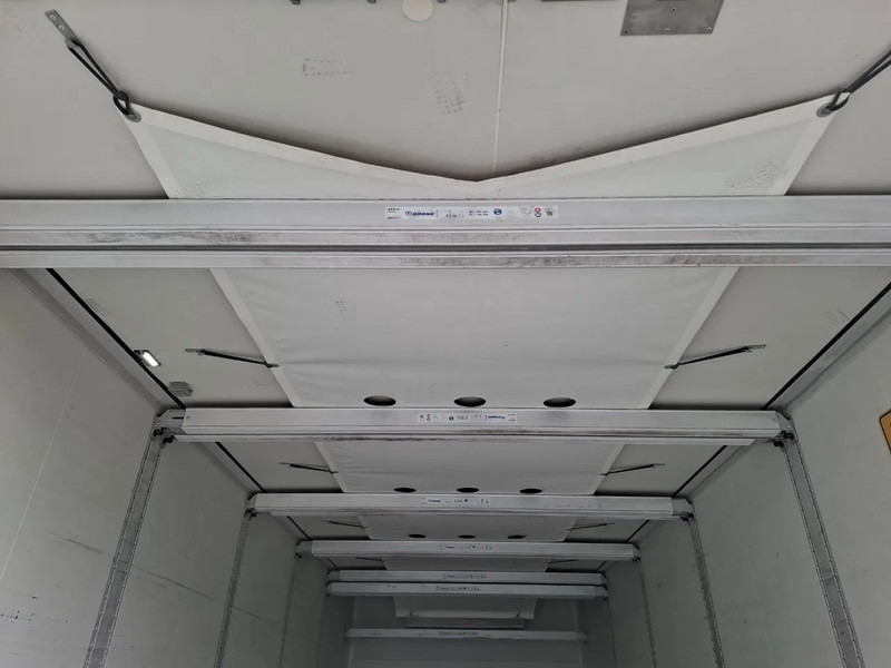 Locação financeira de Volvo FM11-330 / VEB / LWDS / ONLY:442862 KM / CARRIER SUPRA 1250 / DOPPELSTOCK / PLATFORM 2TON / DATALOG / FULL-AIR / TOP CONDITION / Volvo FM11-330 / VEB / LWDS / ONLY:442862 KM / CARRIER SUPRA 1250 / DOPPELSTOCK / PLATFORM 2TON / DATALOG / FULL-AIR / TOP CONDITION /: foto 8