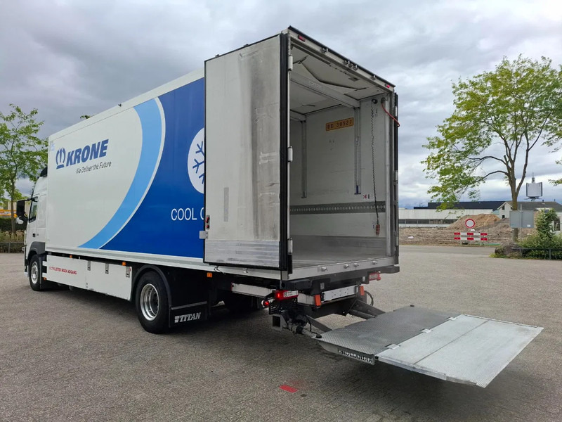 Volvo FM11-330 / VEB / LWDS / ONLY:442862 KM / CARRIER SUPRA 1250 / DOPPELSTOCK / PLATFORM 2TON / DATALOG / FULL-AIR / TOP CONDITION / - Camião isotérmico: foto 3 Volvo FM11-330 / VEB / LWDS / ONLY:442862 KM / CARRIER SUPRA 1250 / DOPPELSTOCK / PLATFORM 2TON / DATALOG / FULL-AIR / TOP CONDITION / - Camião isotérmico: foto 3