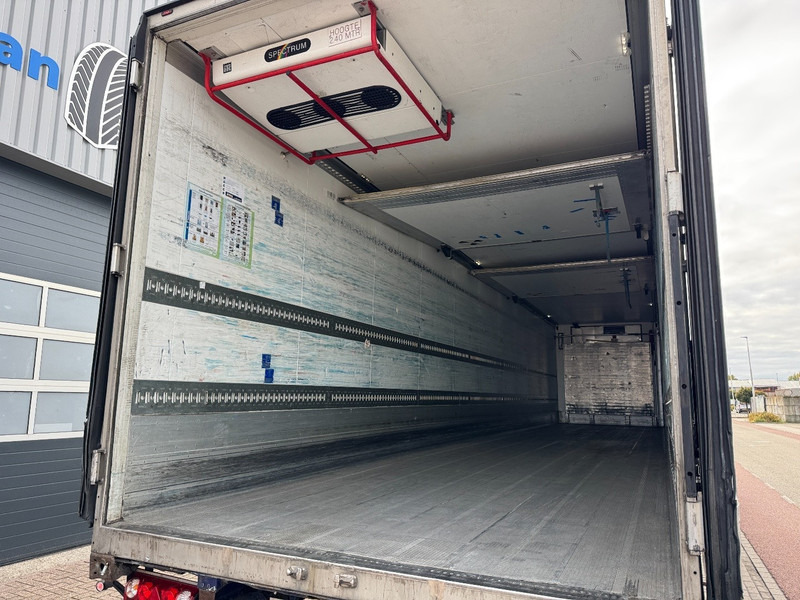 Semi-reboque frigorífico Schmitz Cargobull SCB*S3B Lift- & Steeraxle, Thermo-King SMX, Taillift 2.0 Ton: foto 16