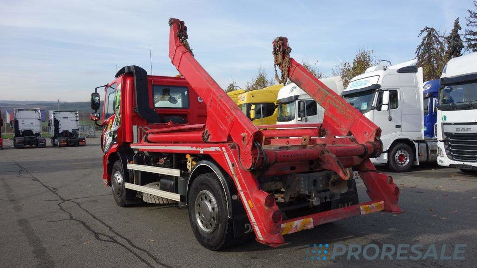 DAF CF 370 FA Day Cab EURO 6 řetězový nosič kontejnerů AK12 - Camião multibenne: foto 3 DAF CF 370 FA Day Cab EURO 6 řetězový nosič kontejnerů AK12 - Camião multibenne: foto 3