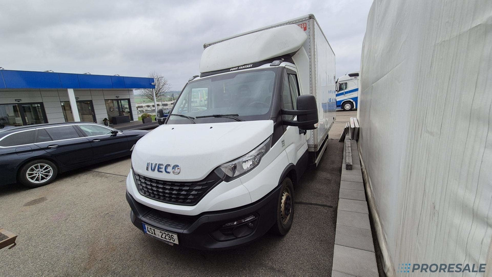 IVECO DAILY 35S16 skříň - 8 palet - Carrinha de contentor: foto 2 IVECO DAILY 35S16 skříň - 8 palet - Carrinha de contentor: foto 2