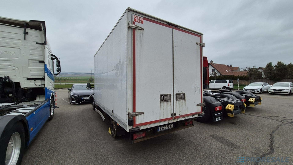 IVECO DAILY 35S16 skříň - 8 palet - Carrinha de contentor: foto 3 IVECO DAILY 35S16 skříň - 8 palet - Carrinha de contentor: foto 3