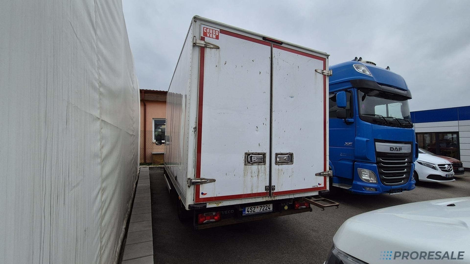 IVECO DAILY 35S16 skříň - 8 palet - Carrinha de contentor: foto 3 IVECO DAILY 35S16 skříň - 8 palet - Carrinha de contentor: foto 3