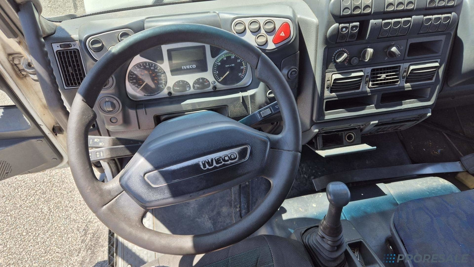 IVECO EUROCARGO ML 80E17 - valník - Camião de caixa aberta/ Plataforma: foto 5 IVECO EUROCARGO ML 80E17 - valník - Camião de caixa aberta/ Plataforma: foto 5
