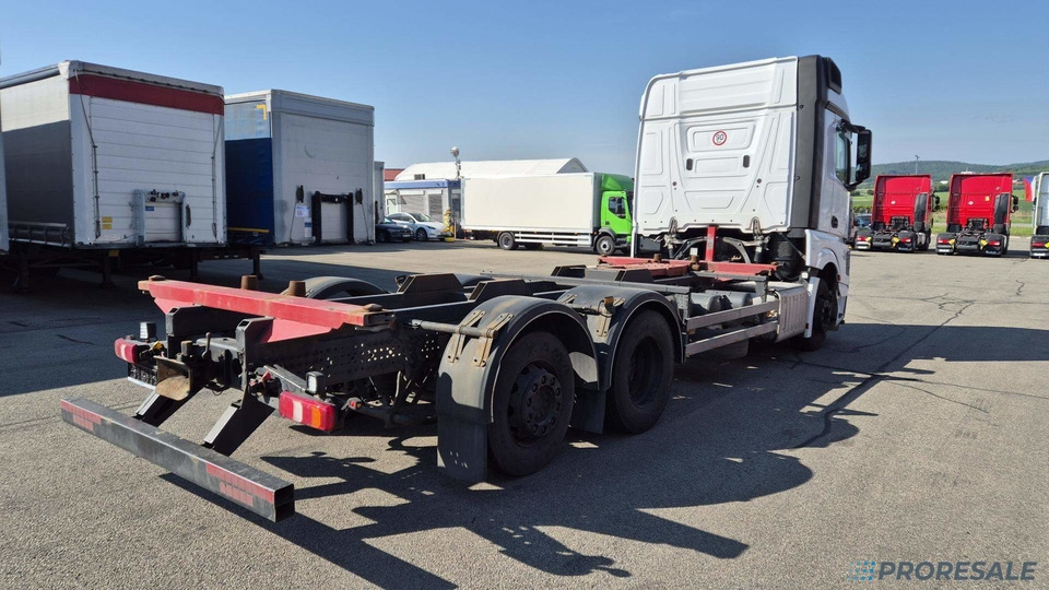 MERCEDES-BENZ ACTROS 2546 L 6X2 EURO 6 - pro přepravu BDF - Camião transportador de contêineres/ Caixa móvel: foto 3 MERCEDES-BENZ ACTROS 2546 L 6X2 EURO 6 - pro přepravu BDF - Camião transportador de contêineres/ Caixa móvel: foto 3