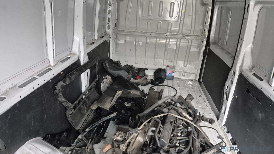 OPEL MOVANO 2,2 CDTi 121 kW - nepojízdný - demontovaný motor s převodovkou - Carrinha frigorífica: foto 5 OPEL MOVANO 2,2 CDTi 121 kW - nepojízdný - demontovaný motor s převodovkou - Carrinha frigorífica: foto 5