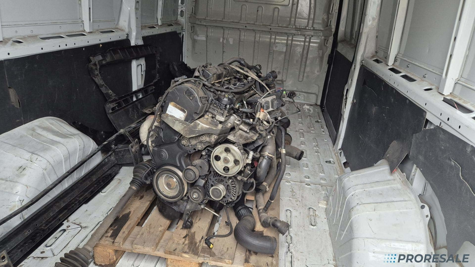 OPEL MOVANO 2,2 CDTi 121 kW - nepojízdný - demontovaný motor s převodovkou - Carrinha frigorífica: foto 4 OPEL MOVANO 2,2 CDTi 121 kW - nepojízdný - demontovaný motor s převodovkou - Carrinha frigorífica: foto 4