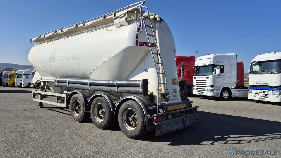 OSTATNÍ FELDBINDER EUT 40.3 SILOCISTERNA - 2 komory - 40 m3 - Semi-reboque silo: foto 4 OSTATNÍ FELDBINDER EUT 40.3 SILOCISTERNA - 2 komory - 40 m3 - Semi-reboque silo: foto 4