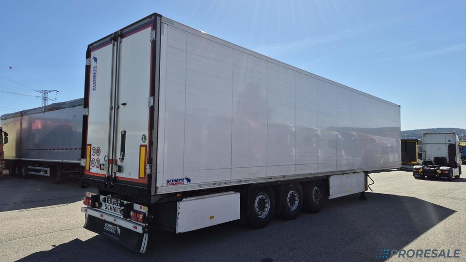 SCHMITZ CARGOBULL SKO 24/L - 13.4 FP60 COOL - mrazírenský návěs + diesel-ekektrický agregát CARRIER VECTOR 1550 - Semi-reboque frigorífico: foto 3 SCHMITZ CARGOBULL SKO 24/L - 13.4 FP60 COOL - mrazírenský návěs + diesel-ekektrický agregát CARRIER VECTOR 1550 - Semi-reboque frigorífico: foto 3
