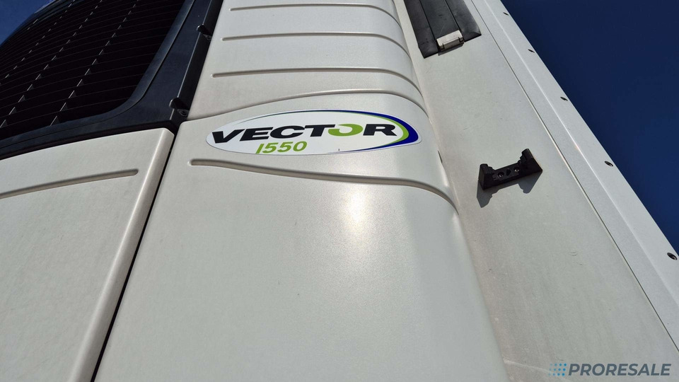 SCHMITZ CARGOBULL SKO 24/L - 13.4 FP60 COOL - mrazírenský návěs + diesel-ekektrický agregát CARRIER VECTOR 1550 - Semi-reboque frigorífico: foto 5 SCHMITZ CARGOBULL SKO 24/L - 13.4 FP60 COOL - mrazírenský návěs + diesel-ekektrický agregát CARRIER VECTOR 1550 - Semi-reboque frigorífico: foto 5