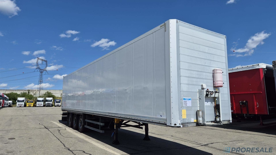 SCHMITZ SKO 24/L - 13.62 skříňový - dvojitá podlaha - Semi-reboque furgão: foto 1 SCHMITZ SKO 24/L - 13.62 skříňový - dvojitá podlaha - Semi-reboque furgão: foto 1
